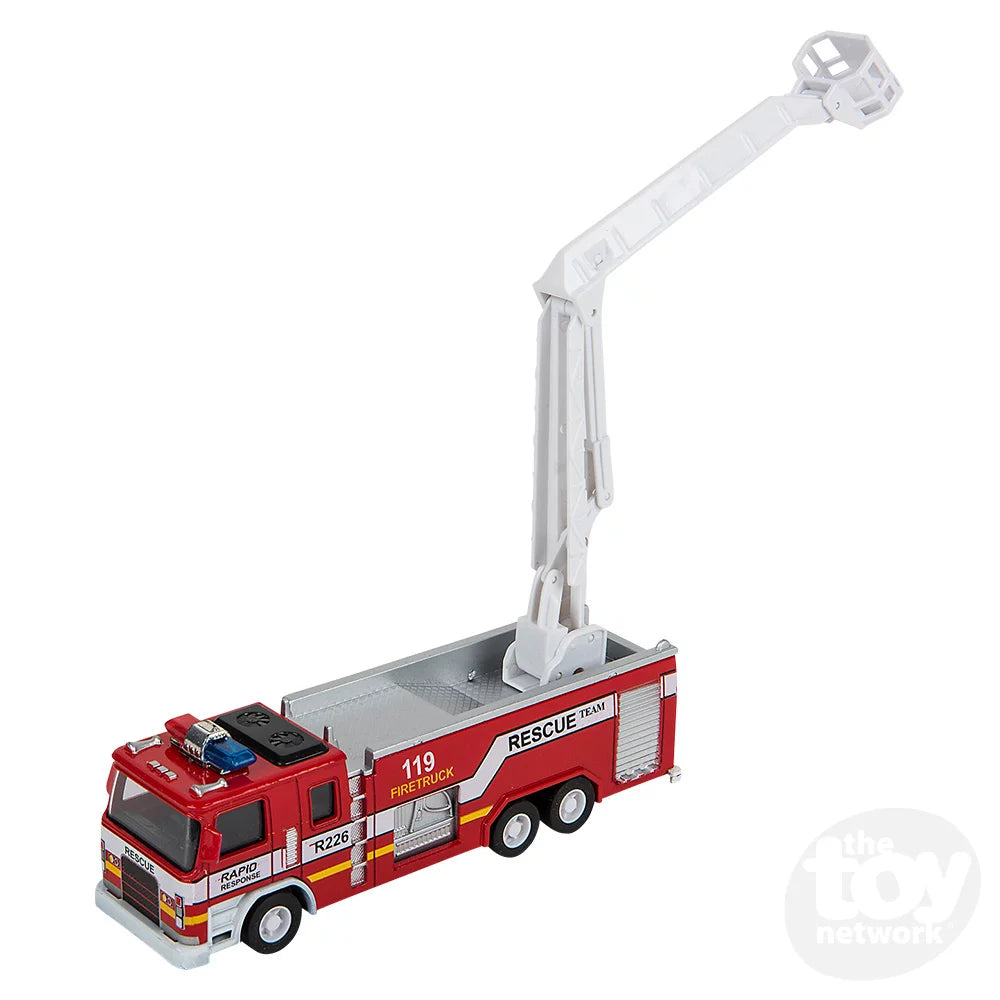 DIE-CAST PULL BACK LIGHT/SOUND FIRE ENGINE 1:32 SCALE - 7"