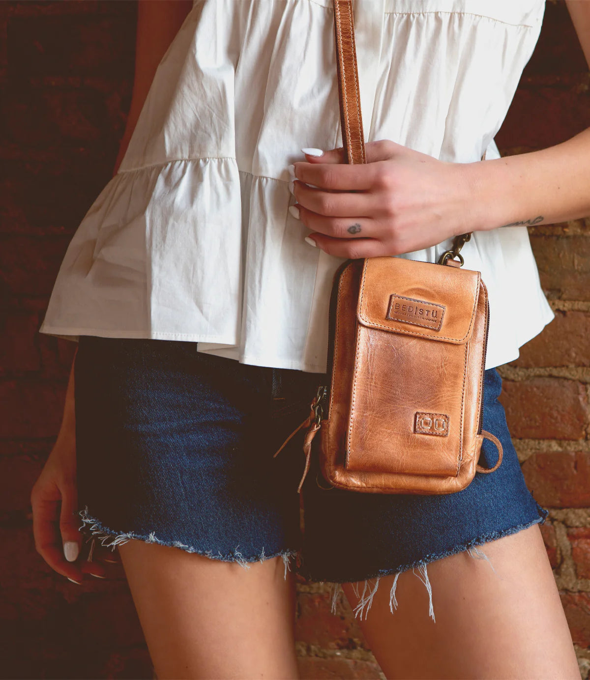 BED STU: ALELIKE COMPACT CROSSBODY PHONE HOLDER
