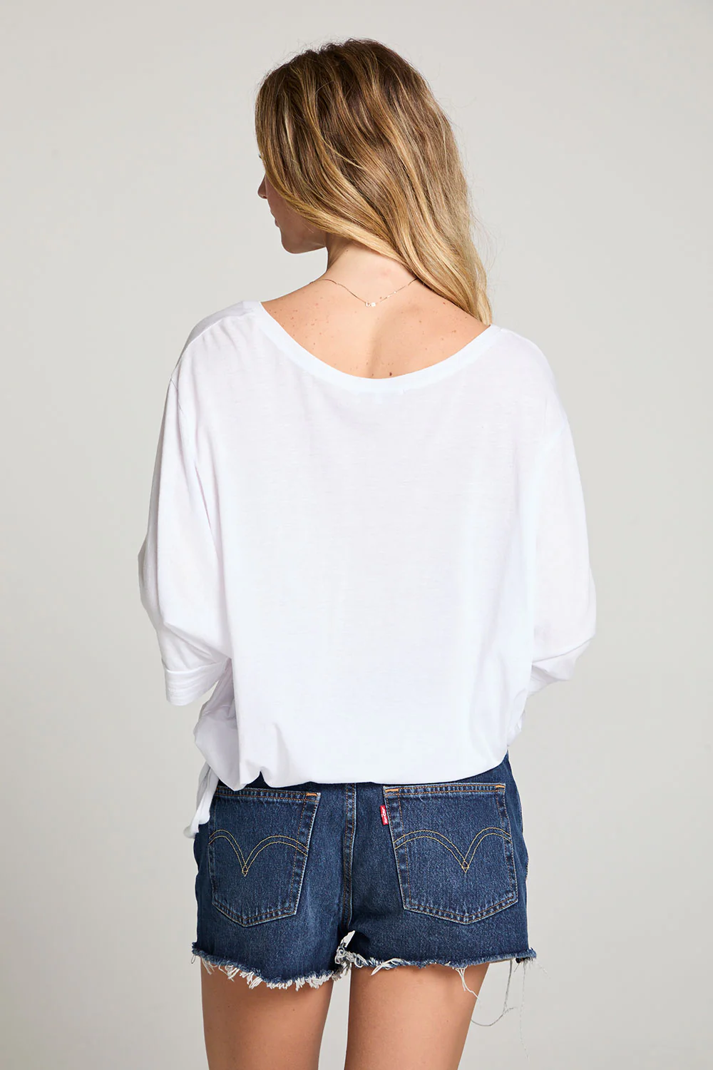 CHASER: GIANNA TEE - WHITE