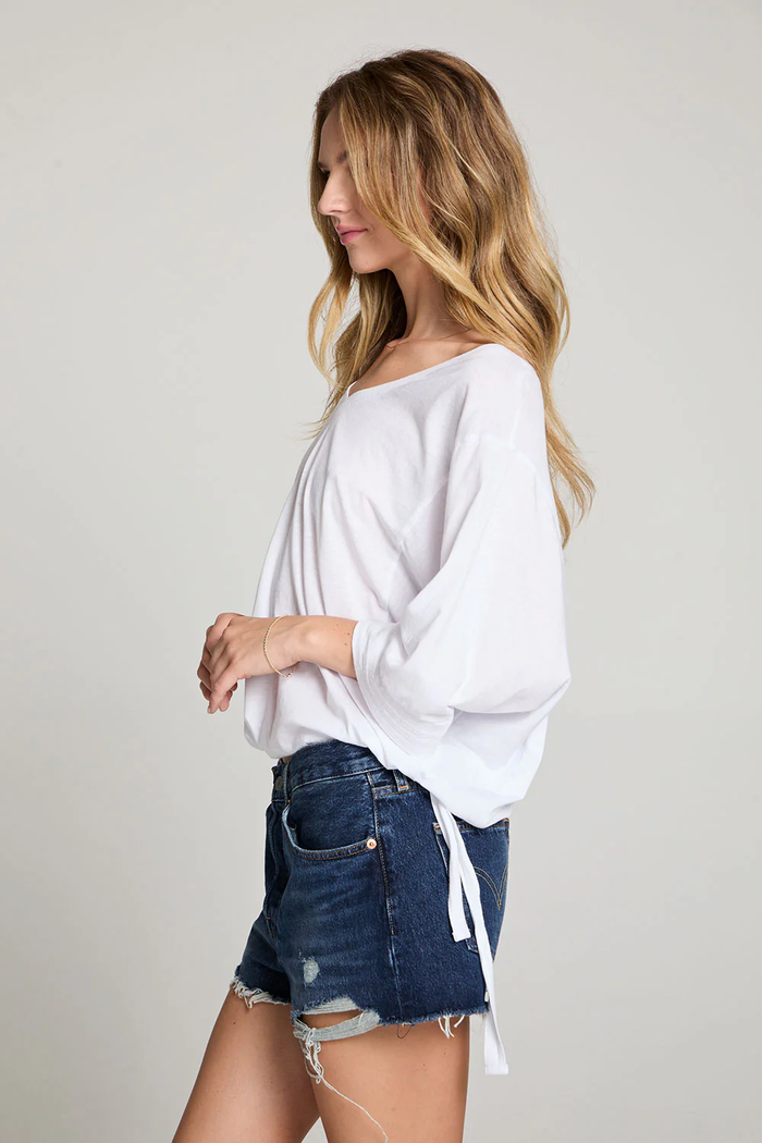 CHASER: GIANNA TEE - WHITE