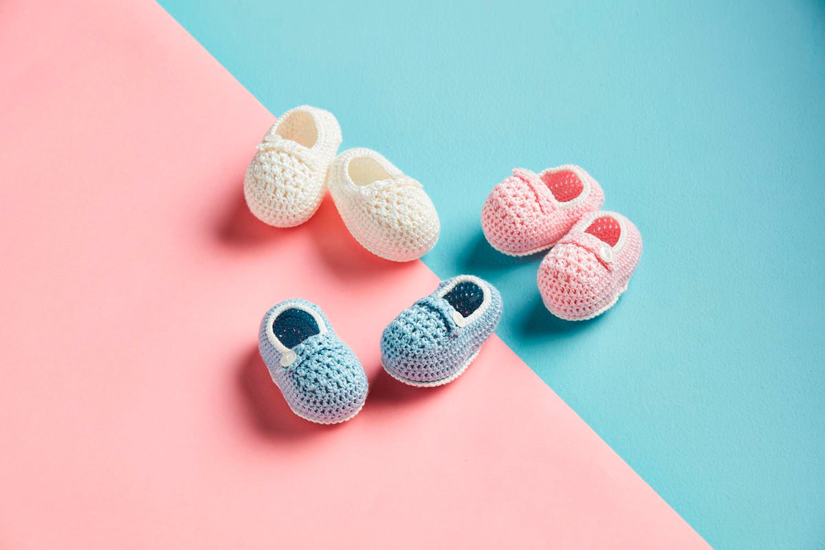 MUD PIE: CROCHET BABY BOOTIES