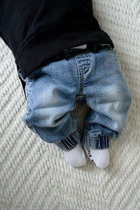 LITTLE BIPSY: BABY DENIM JOGGER - LIGHT WASH