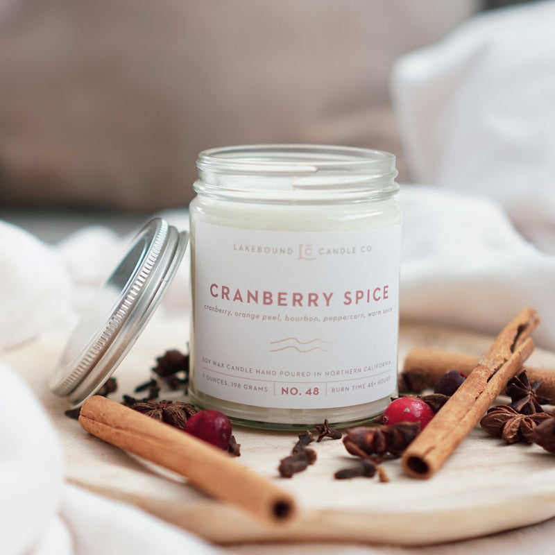 LAKEBOUND CANDLE CO: CRANBERRY SPICE SOY CANDLE