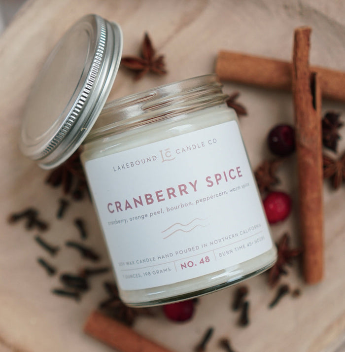 LAKEBOUND CANDLE CO: CRANBERRY SPICE SOY CANDLE
