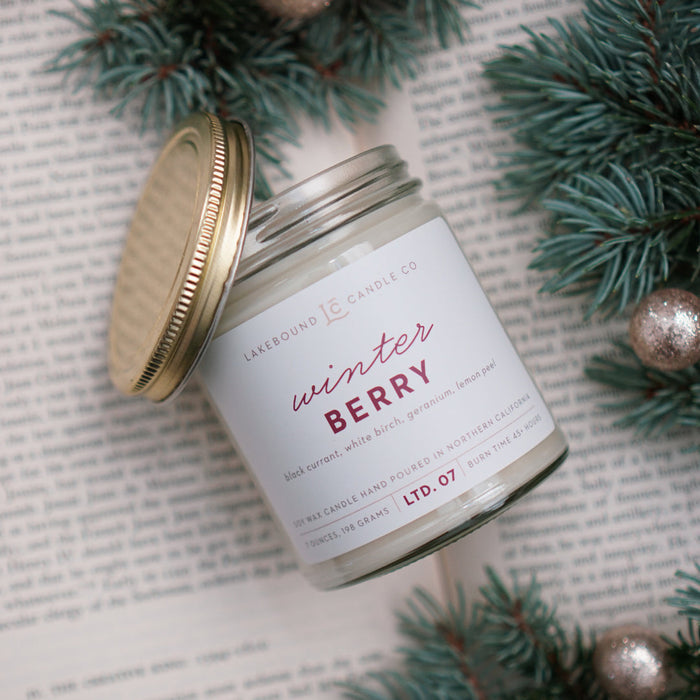 LAKEBOUND CANDLE CO: WINTERBERRY SOY CANDLE