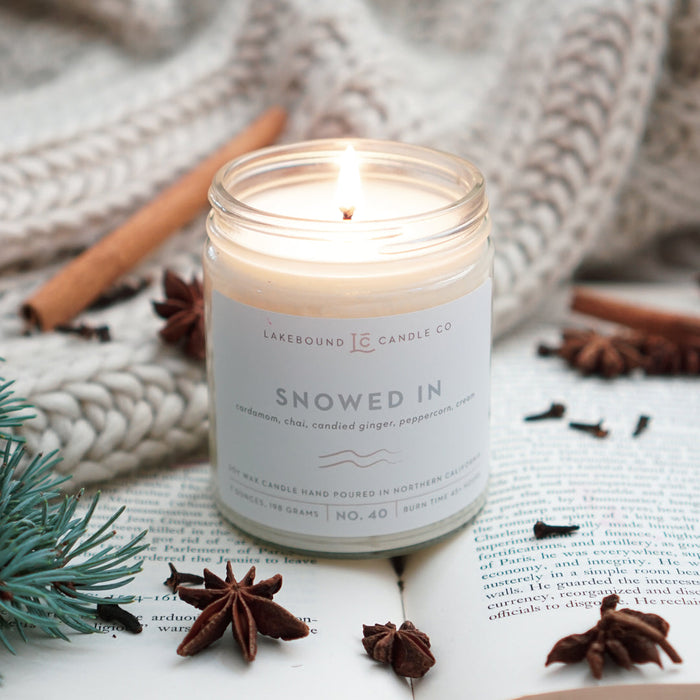 LAKEBOUND CANDLE CO: SNOWED IN SOY CANDLE