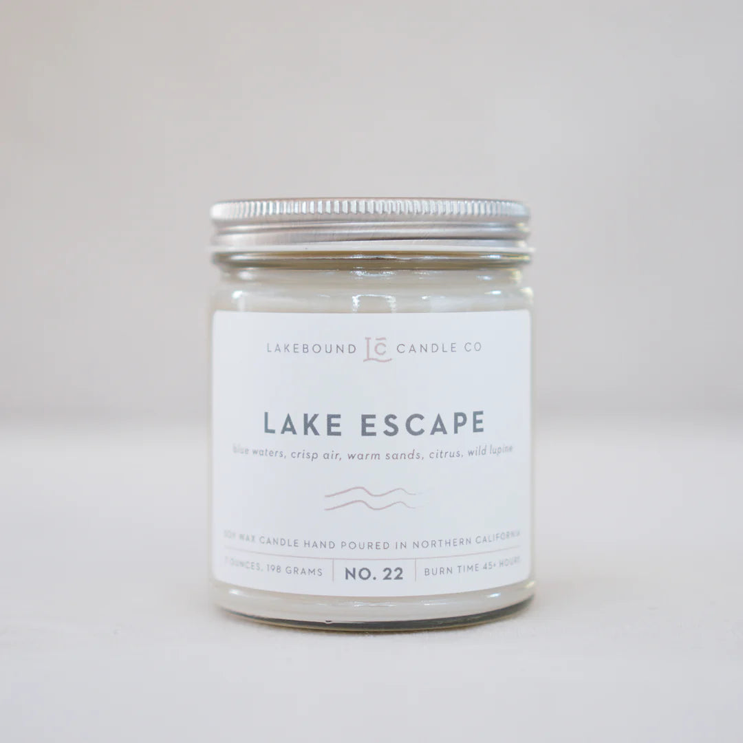 LAKEBOUND CANDLE CO: LAKE ESCAPE SOY CANDLE