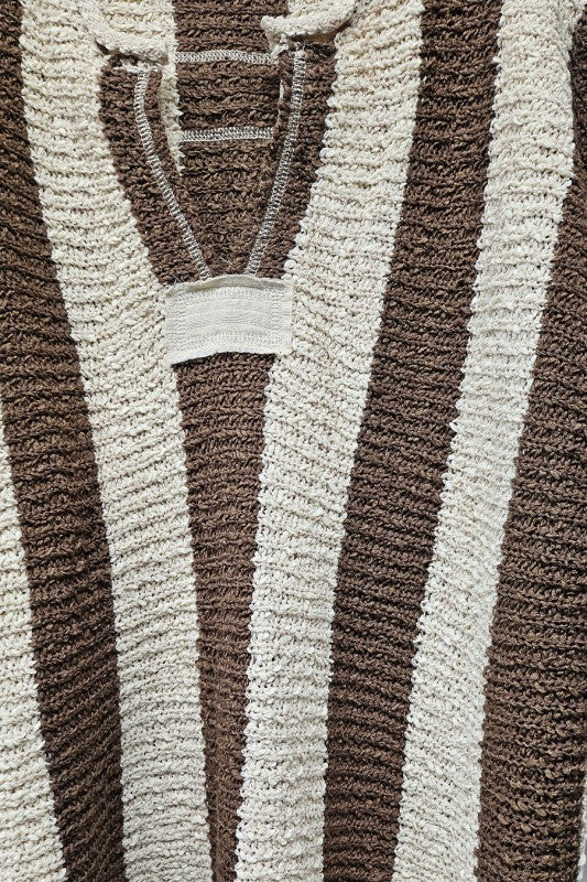 BROWN VERTICAL STRIPED SLOUCHY SWEATER
