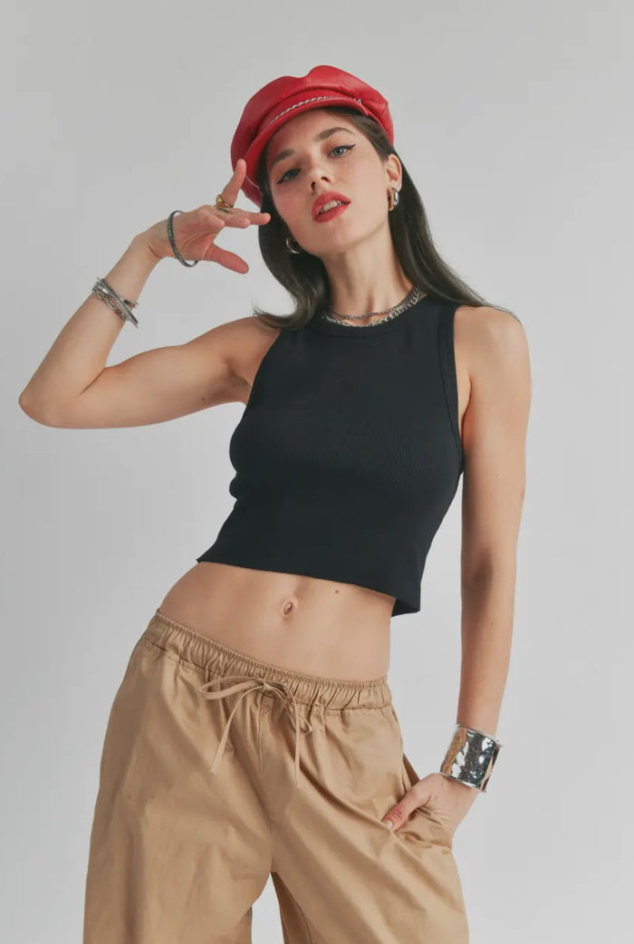RIBBED CROPPED TANK TOP WITH RAW EDGE BOTTOM - BLACK