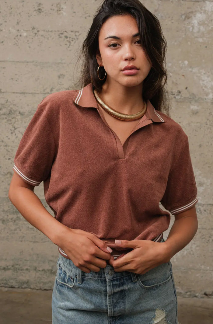 TOWEL TERRY V-NECK POLO TOP - BROWN