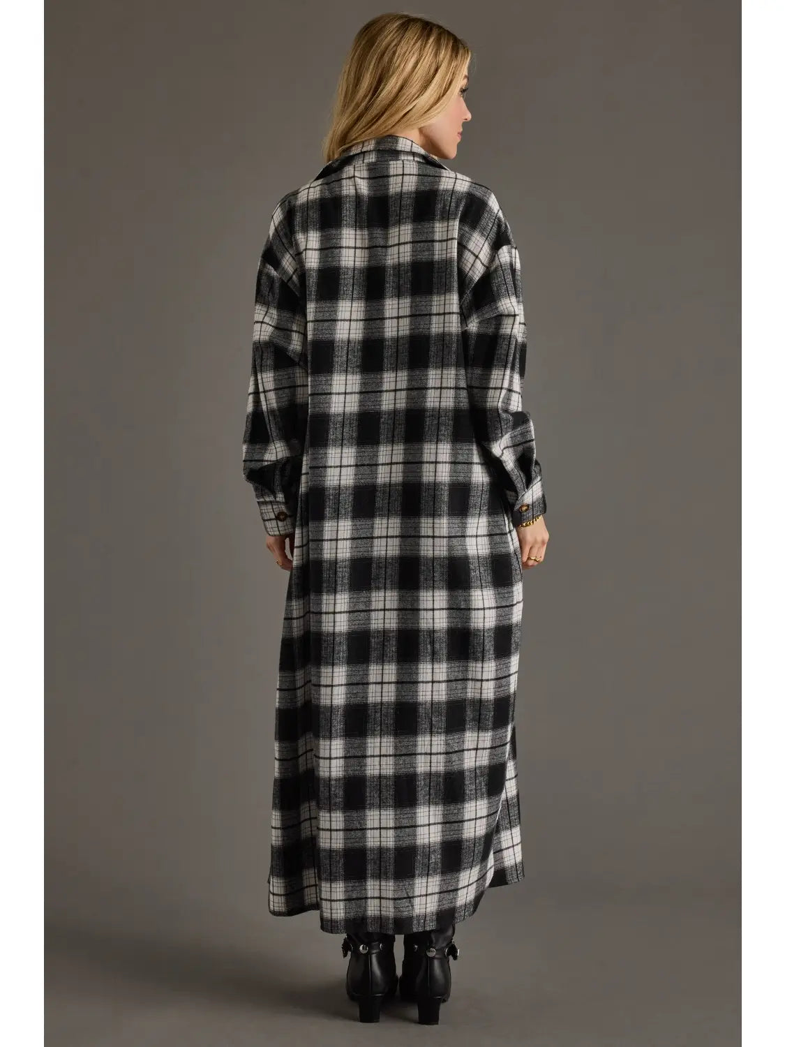 PANACHE APPAREL: BLACK & WHITE PLAID LONG LIGHTWEIGHT JACKET