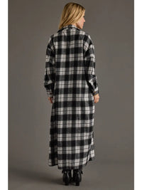PANACHE APPAREL: BLACK & WHITE PLAID LONG LIGHTWEIGHT JACKET
