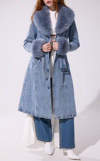 AZALEA WANG: KAYA-DENIM FAUX FUR TRENCH JACKET