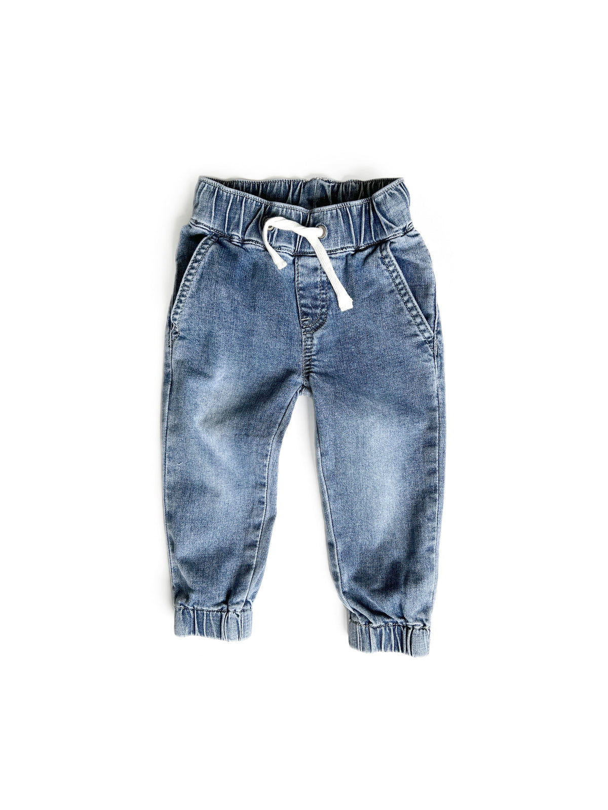 LITTLE BIPSY: BABY DENIM JOGGER - LIGHT WASH