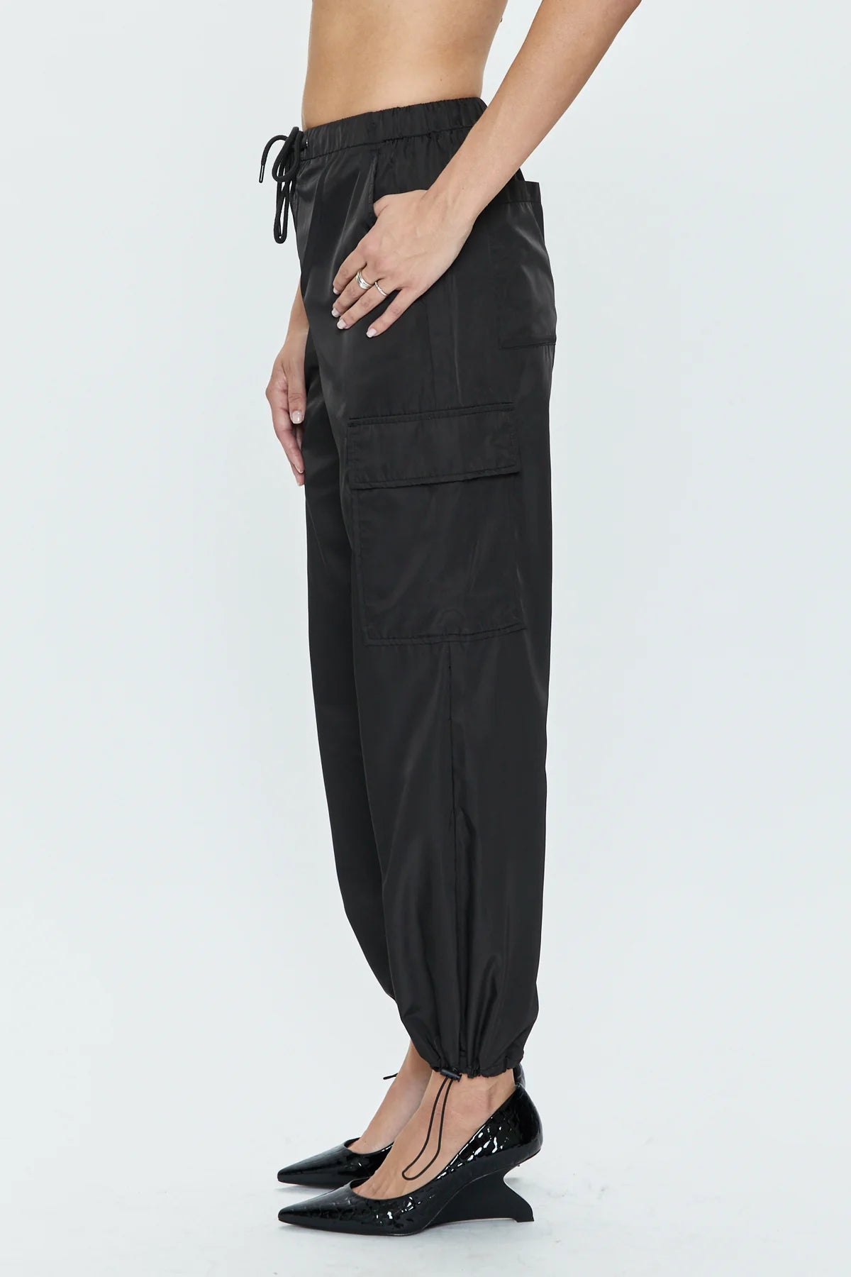 PISTOLA: JADE LIGHTWEIGHT CARGO TROUSER - BLACK