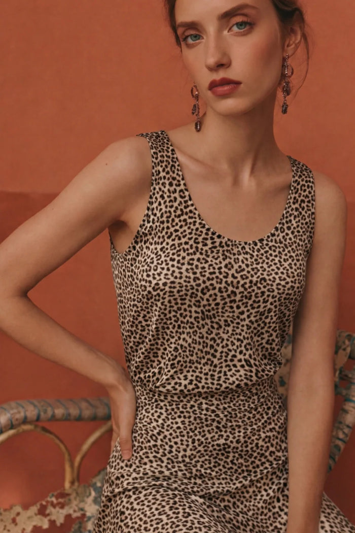 RESET BY JANE: SCOOP NECKLINE LEOPARD CINDY TOP