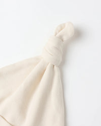 QUINCY MAE: KNOTTED BABY HAT || NATURAL