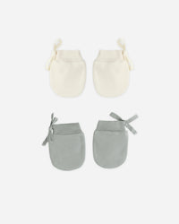 QUINCY MAE: NO SCRATCH MITTENS, SET OF 2 || STEEL BLUE, NATURAL