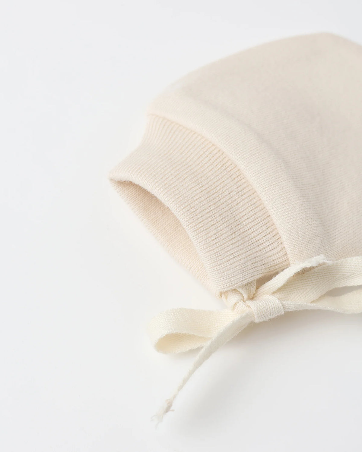 QUINCY MAE: NO SCRATCH MITTENS, SET OF 2 || STEEL BLUE, NATURAL