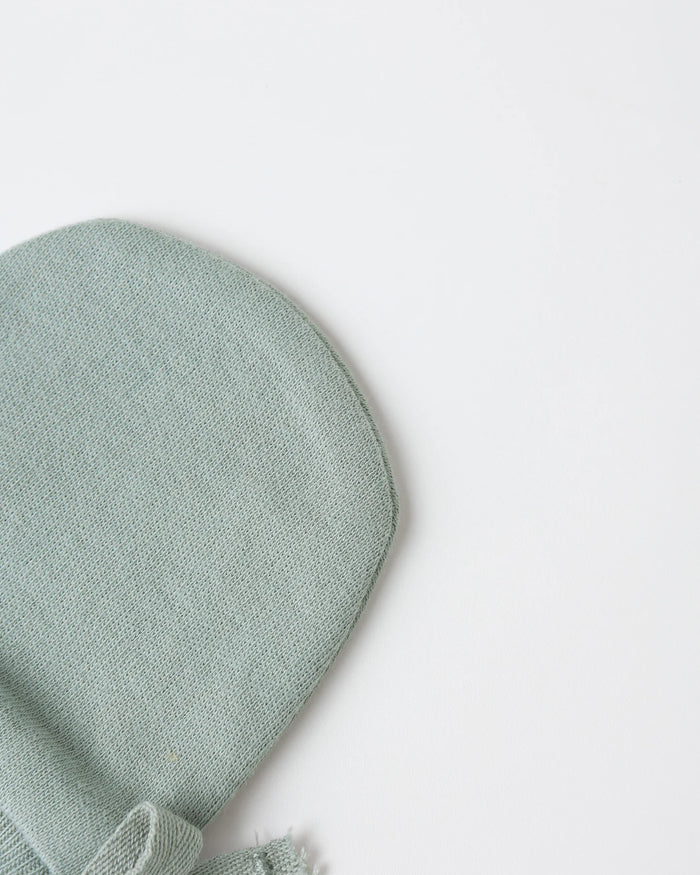 QUINCY MAE: NO SCRATCH MITTENS, SET OF 2 || STEEL BLUE, NATURAL