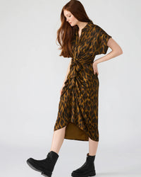 STEVE MADDEN: TORI DRESS - TOFFEE