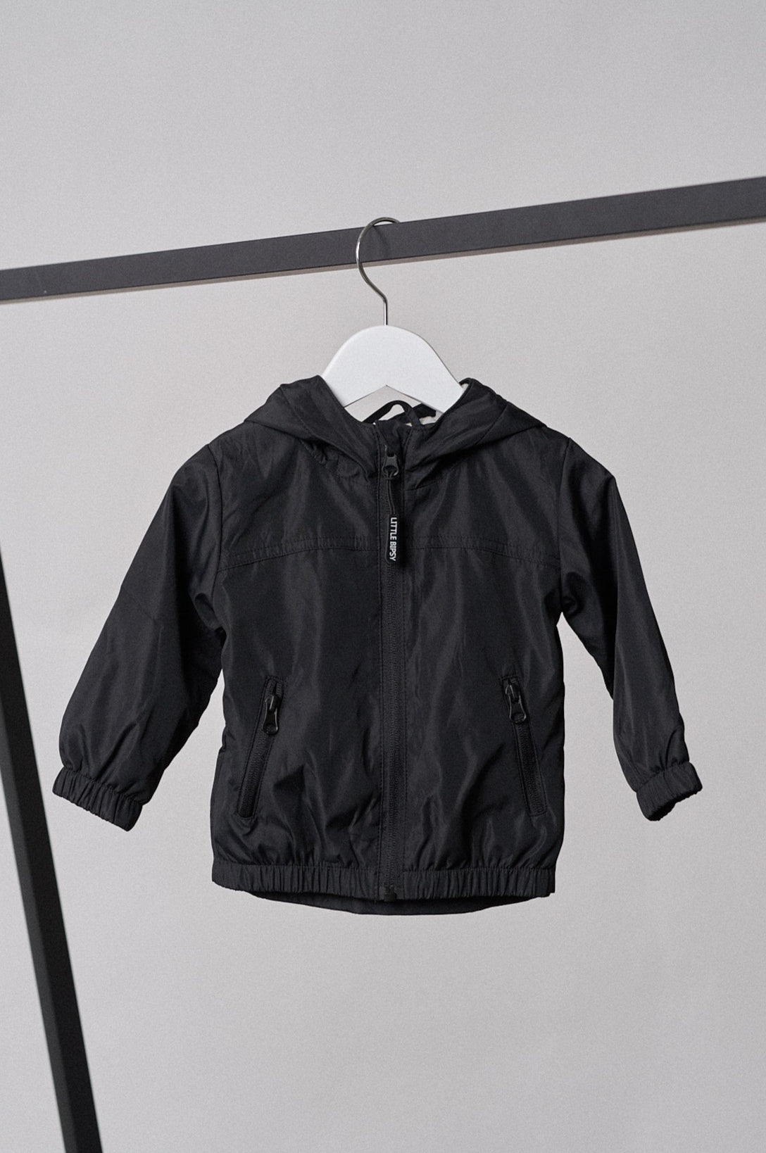 LITTLE BIPSY: WINDBREAKER - BLACK