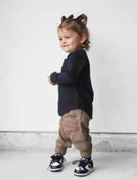 LITTLE BIPSY: COTTON TWILL CARGO JOGGER - MUSHROOM