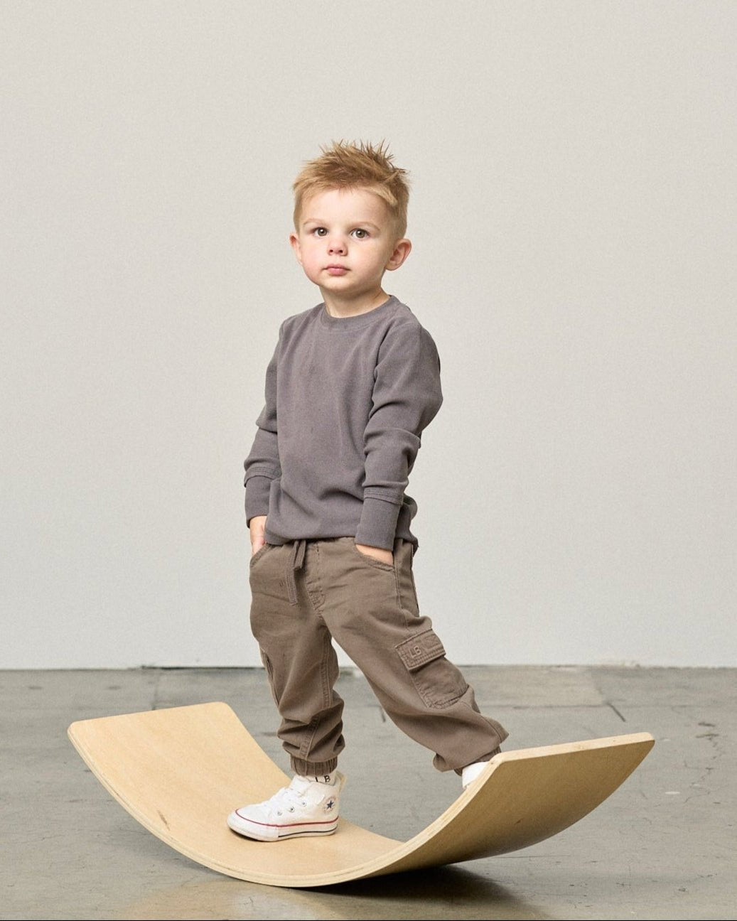 LITTLE BIPSY: COTTON TWILL CARGO JOGGER - MUSHROOM