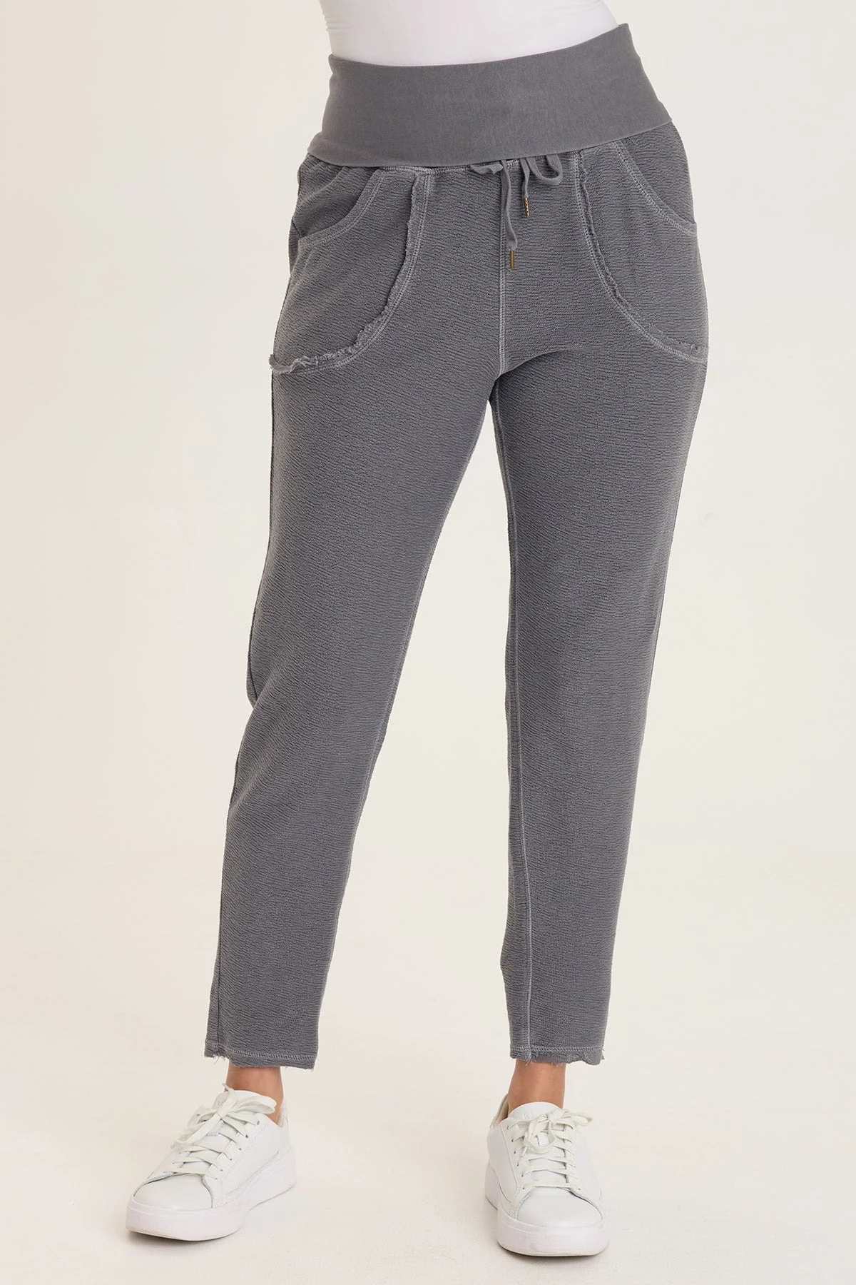 XCVI: KIEFER SLIM LEG CREPE KNIT PANT - NEBULOUS PIGMENT