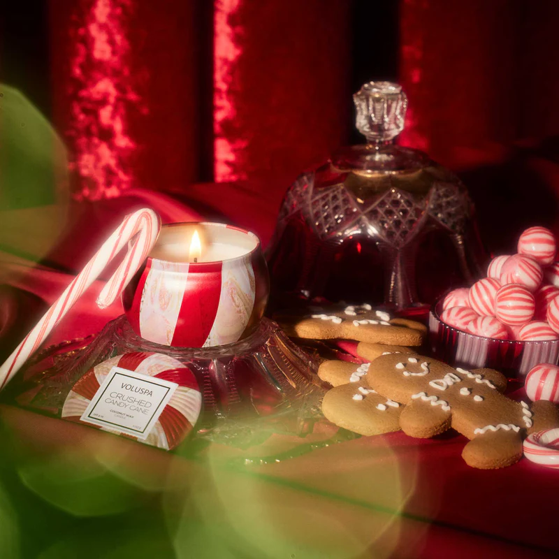 VOLUSPA: CRUSHED CANDY CANE CLASSIC CANDLE MINI TIN