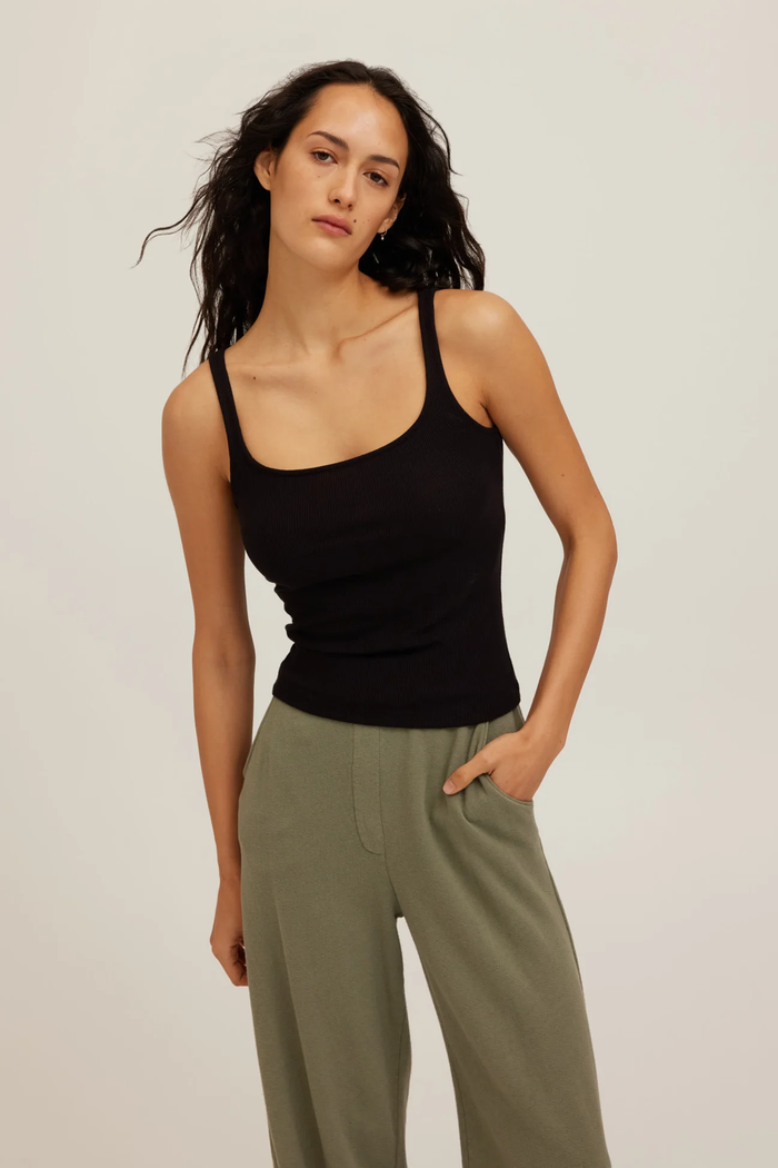 PROJECT SOCIAL T: OLSEN SCOOP NECK RIB TANK - BLACK