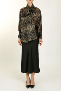 BEULAH STYLE: BROOKE LEOPARD PRINTED VOLUME BOWTIE CHIFFON BLOUSE