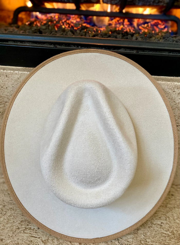 WILDER AND SOUL: VEGAN SUEDE RANCHER HAT -DUO TONE - IVORY + CAPPUCCINO