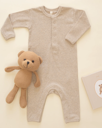 QUINCY MAE: RIBBED BABY JUMPSUIT || TAUPE