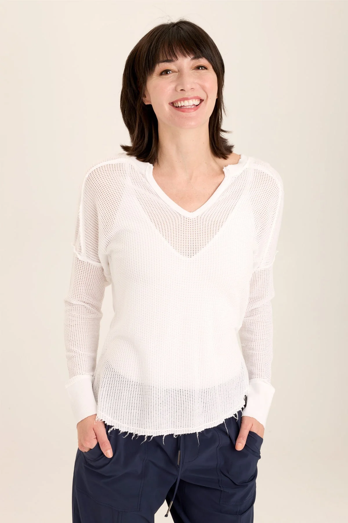 XCVI: MESH BULLOCK PULLOVER - WHITE