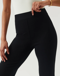 SPANX: THE PERFECT PANT, SPLIT HEM - CLASSIC BLACK