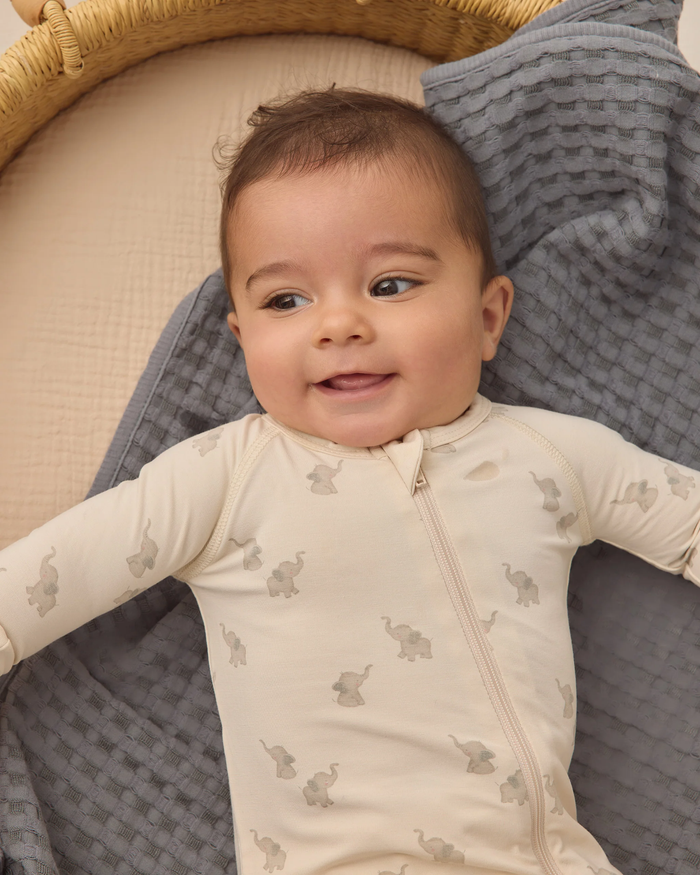 QUINCY MAE: BAMBOO ZIP FOOTIE - ELEPHANTS/NATURAL