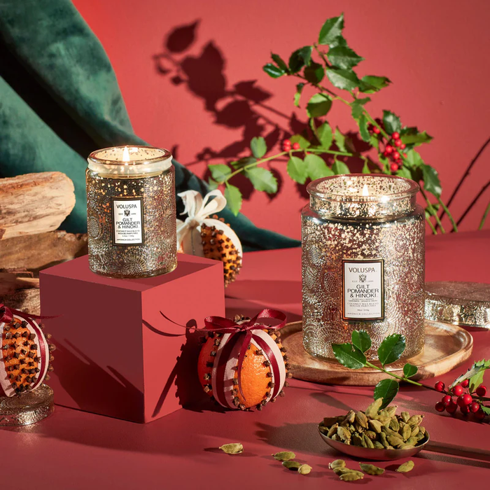 VOLUSPA: GILT POMANDER & HINOKI SMALL JAR CANDLE 5.5oz
