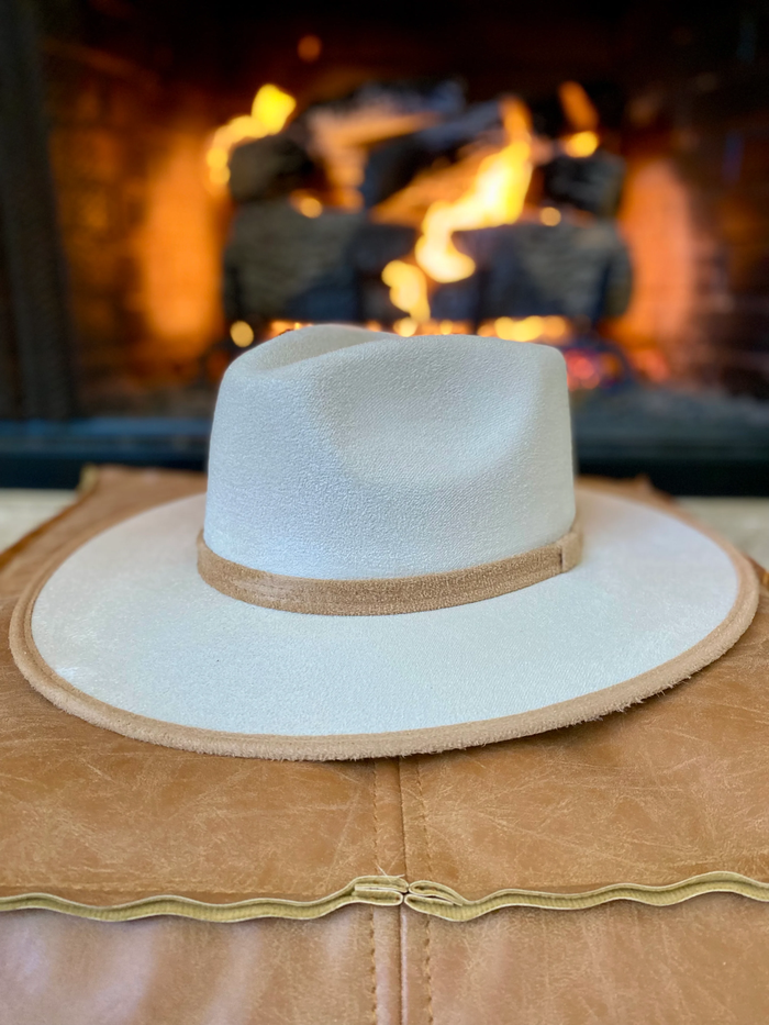 WILDER AND SOUL: VEGAN SUEDE RANCHER HAT -DUO TONE - IVORY + CAPPUCCINO