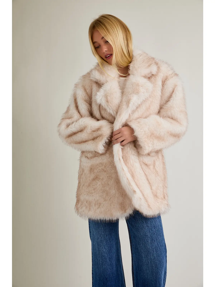 OVERSIZED FAUX FUR COAT
