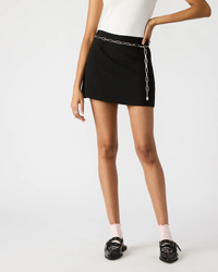 STEVE MADDEN: CINDI SKORT - BLACK