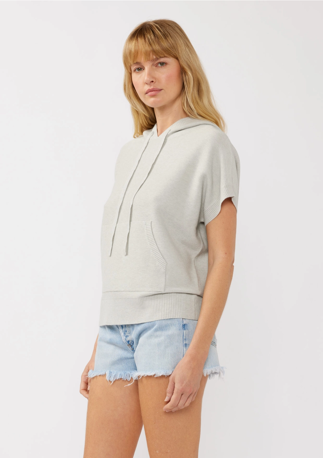 SHORT SLEEVE HOODED SLEEVELESS PULLOVER- SILVER