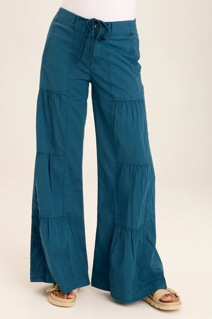 XCVI: TIERED WIDE LEG DRAWSTRING FLARE RUCHED PANT - ABYSS PIGMENT