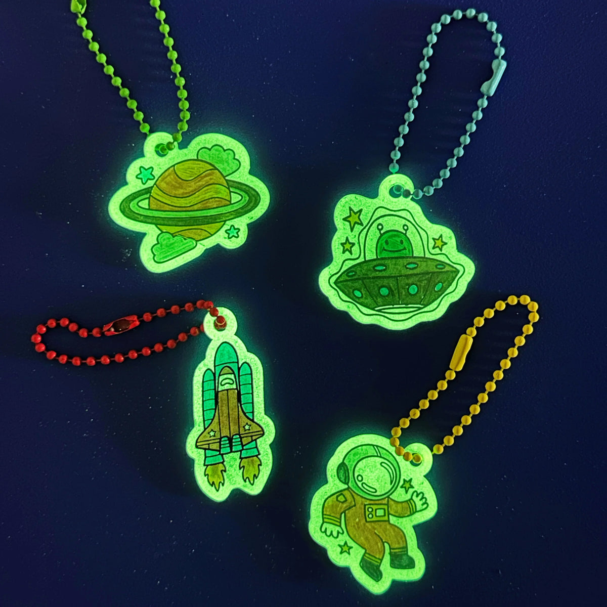 SHRINK-ITS: DIY SHRINK ART KIT - GLOW BUDDIES