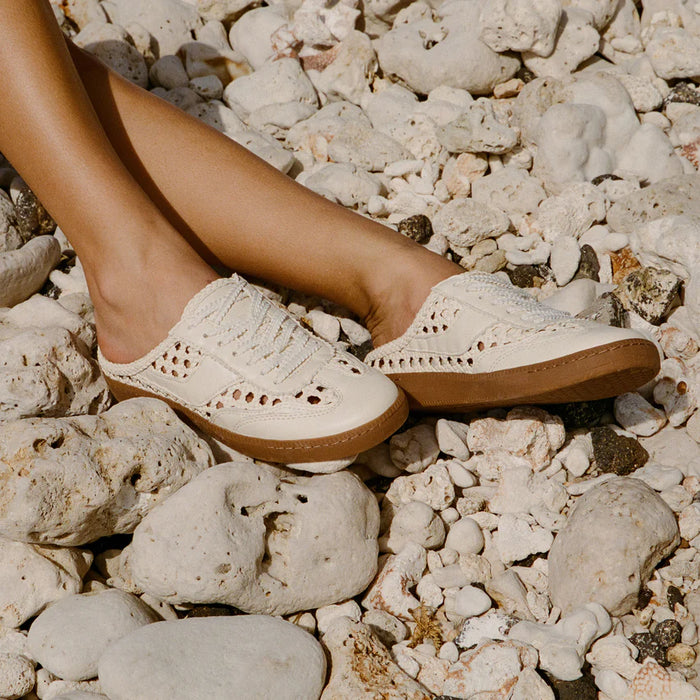 DOLCE VITA: NOTICE SLIDE WOVEN SNEAKERS - OFF WHITE WOVEN STELLA