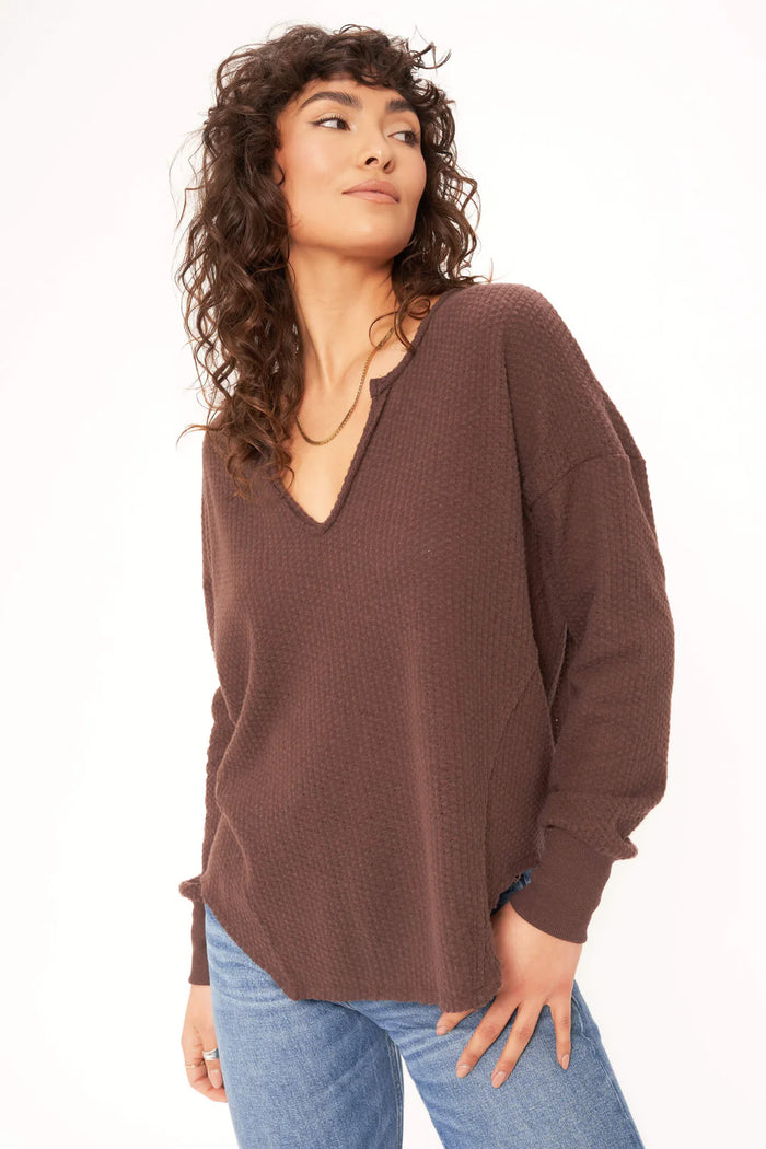 PROJECT SOCIAL T: BORDERLINE COZY THERMAL NOTCH NECK LONG SLEEVE - RICH OAK