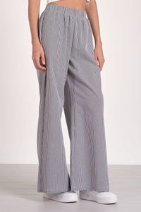 ELAN - ELASTIC WAIST WIDE LEG PANTS - BLACK & WHITE SEERSUCKER