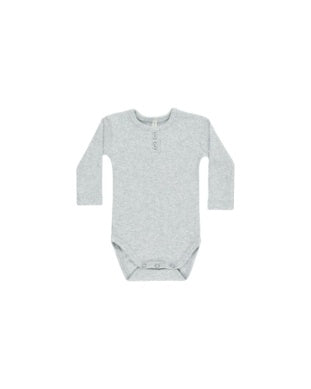 QUINCY MAE: RIBBED LONG SLEEVE ONESIE AND LEGGING SET || DUSTY BLUE