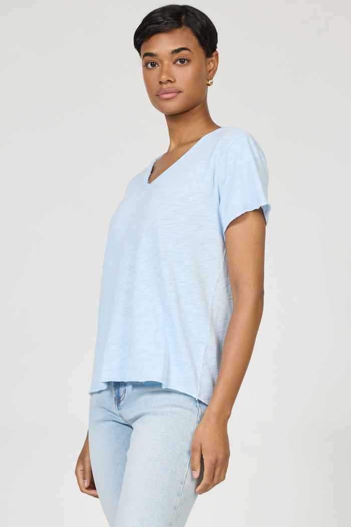DEAR JOHN: VANYA V NECK SLUB RAW EDGE DETAILS - SKYWAY