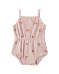 QUINCY MAE: WAFFLE CINCH ROMPER - PINK DAISY